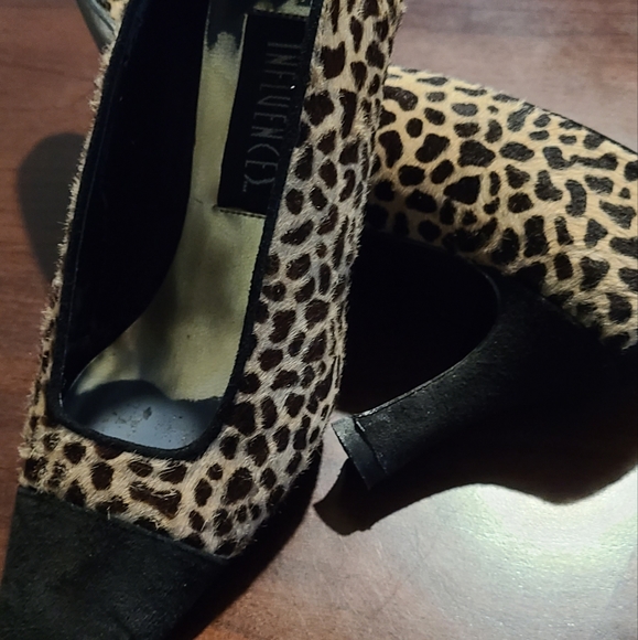 Leopard High Heel Shoes - Picture 2 of 4